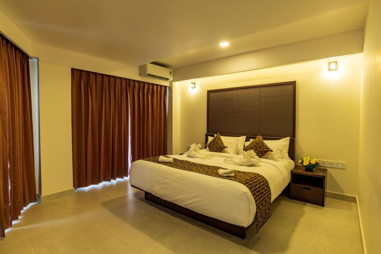 Arctic Hotel Kochi Extérieur photo
