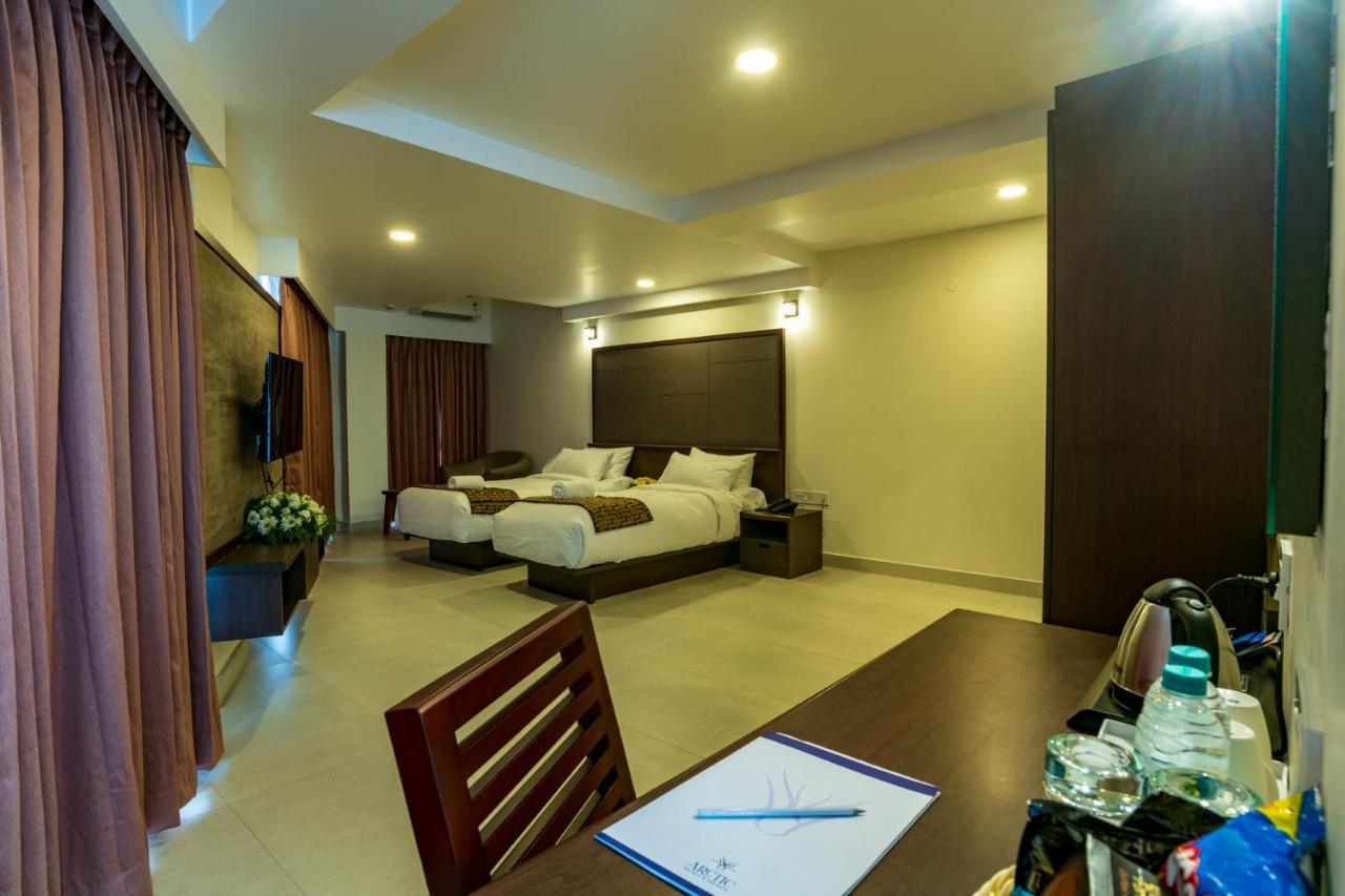 Arctic Hotel Kochi Extérieur photo