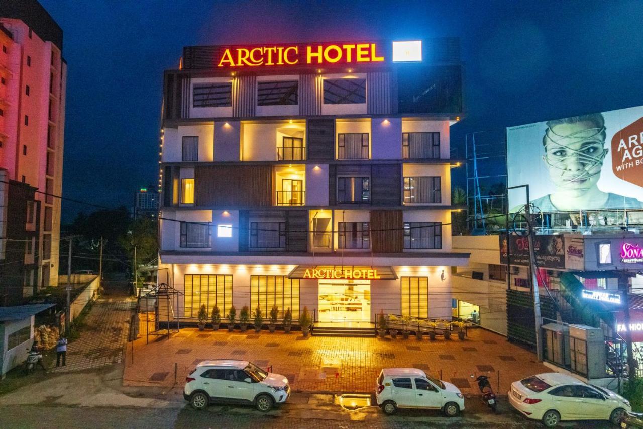 Arctic Hotel Kochi Extérieur photo